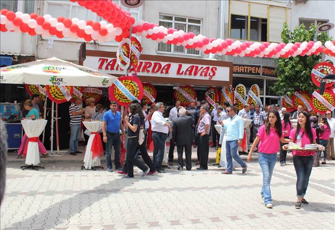 Tandırda lavaş Menemen'de