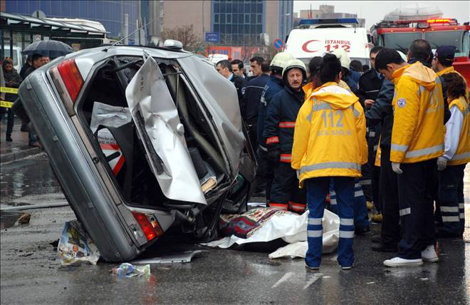 Menemen'de trafik kazası: 1 ölü 3 yaralı