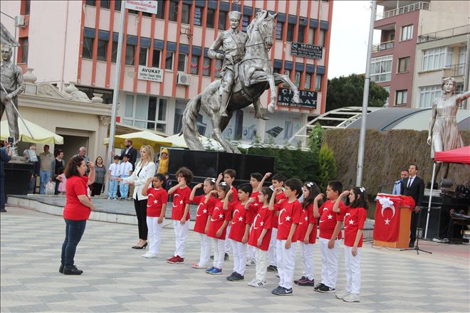 81 İlden Şanlı Bayraklar Menemen´de Sergilendi