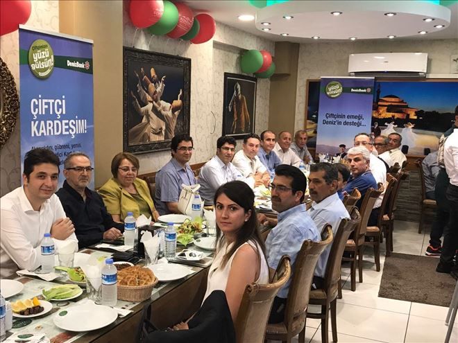 DenizBank Menemenli üreticilerle gelenekselleşen iftar yemeğinde biraraya geldi