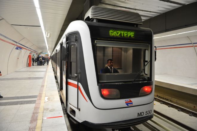 İzmirli metrodan memnun