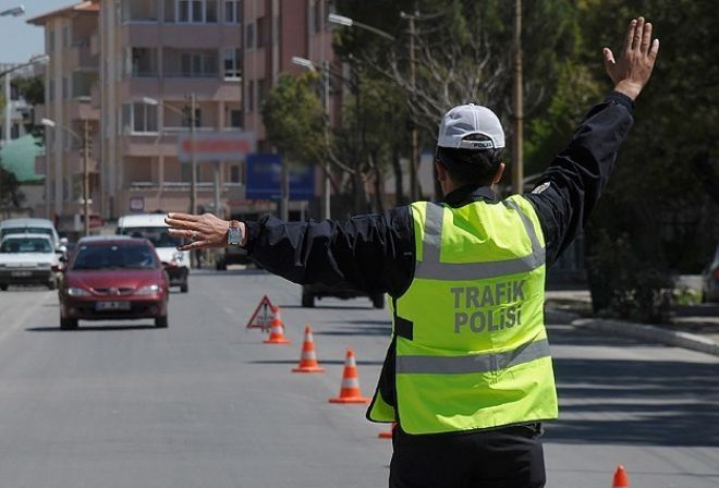 100 bine yakın sürücünün ehliyetine el konuldu