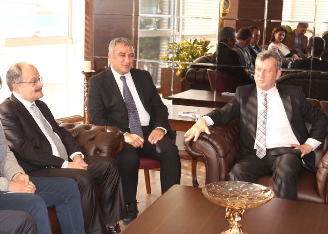 CHP İlçe Örgütü nden Başkan Şahin e Tebrik Ziyareti 