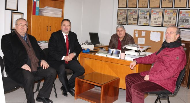 İzmir Barosu Başkanı Özcan dan Gazetemize ziyaret 
