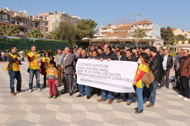 Menemen Demokrasi Platformu'ndan basın açıklaması 