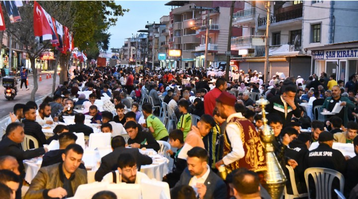 ASARLIK PEHLİVAN’I BAĞRINA BASTI