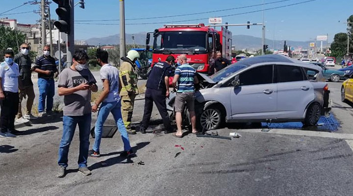 Kazaya Karışan Araçtan Uyuşturucu Çıktı