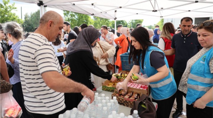MENEMEN BELEDİYESİ, YKS'DE DE ÖĞRENCİ VE VELİLERİN YANINDA