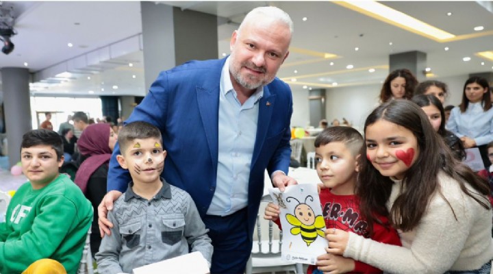 MENEMEN'DE ÖZEL ÇOCUKLARIN KARNE SEVİNCİ YÜREKLERİ ISITTI