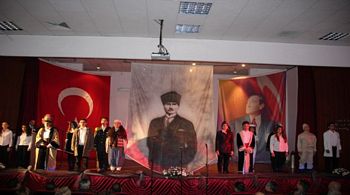 Mustafa Kemal Atatürk'ü Özlemle Andık