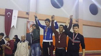 Halide Gencer Anadolu Lisesi  Güreşte İzmir İkinciliği Elde Etti