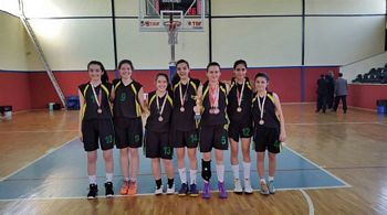 Menemen Atatürk Anadolu Lisesi Basketbolda İl Dördüncüsü Oldu