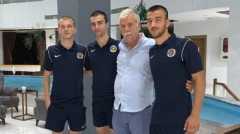Menemenspor’da altyapıdan 3 oyuncu profesyonel oldu