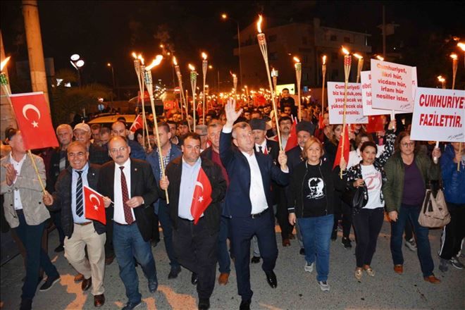  BAŞKAN ŞAHİN; ?MENEMEN CUMHURİYETİ SEVİYOR??