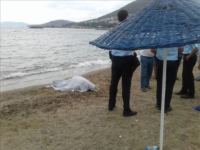 KALP KRİZİ YENİFOÇA´DA DENİZDE YAKALADI