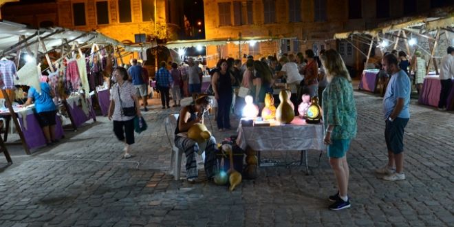 Dekoratif Su Kabakları,  Foça Sanat Sokağı nda Gün Gibi Doğdu 