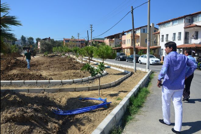 Yenifoça, Öksüz Caddesi Parkı, Yeniden Yapılanıyor