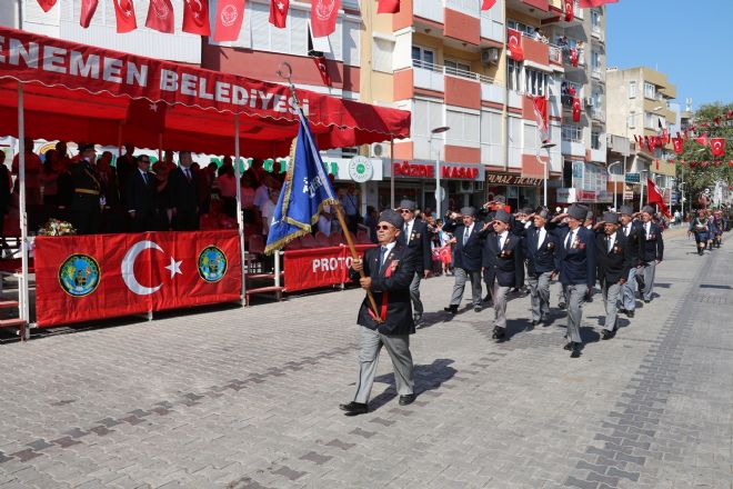 Menemen de 30 Ağustos Coşkuyla kutlandı 