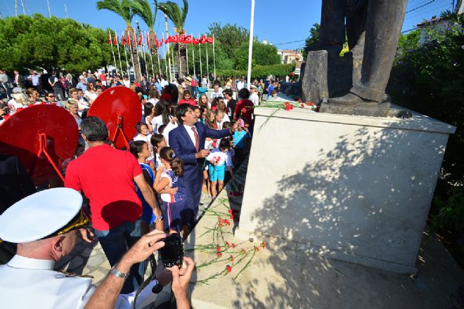 30 Ağustos Foça da coşkuyla kutlandı 