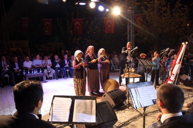 7 KÖY 1 KONSER  