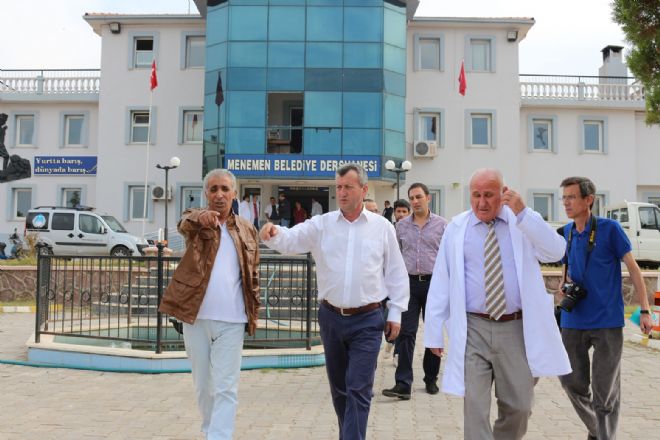 Menemen Belediye Dershanesi ne çirkin saldırı 