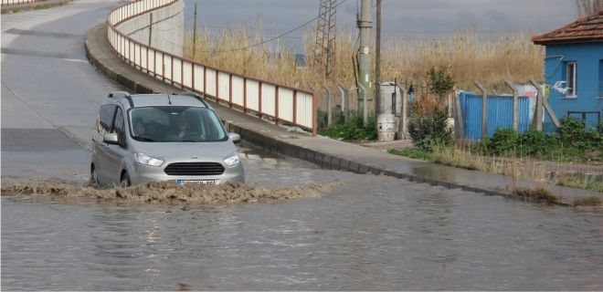 Menemen (İZBAN) Belen Köyü Köprüsü Korkutuyor 