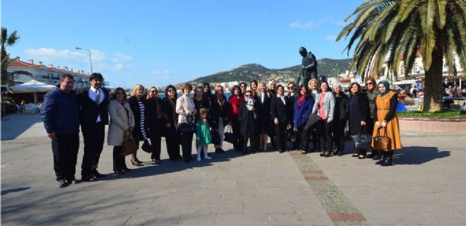 BAŞKAN EŞLERİ FOÇA DA STRES ATTI