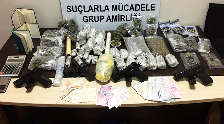 Menemen de Uyuşturucu Operasyonunda 2 Gözaltı