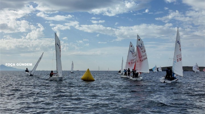 TYF YELKEN LİGİ 470, 420, RS FEVA YARIŞLARI FOÇADA BAŞLADI