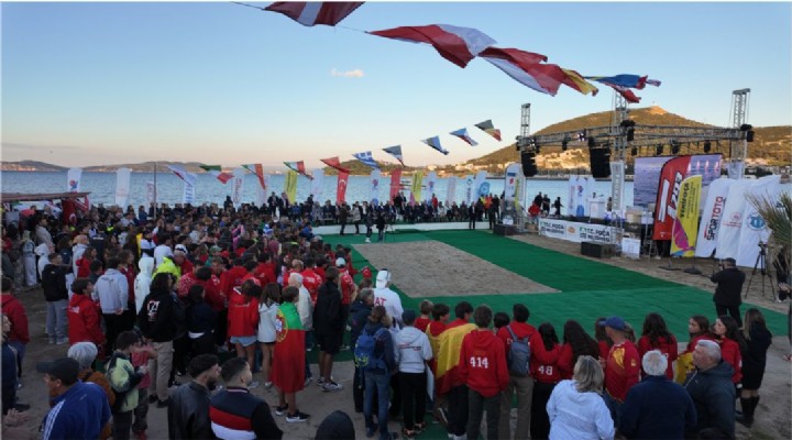 WİNDSURF TECHNO 293 TE DÜNYA ŞAMPİYONLARI FOÇADA KÜRSÜYE ÇIKTI