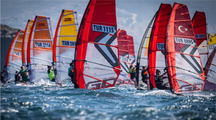 YARIN BAŞLIYOR FOÇA WİNDSURF DÜNYA ŞAMPİYONASINA HAZIR