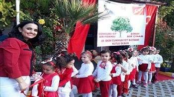 Cumhuriyet Çınarı Yeni Nesillere Emanet