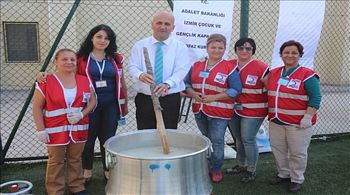 Türk Kızılayı Menemen Şubesi´nden Aşure Günü