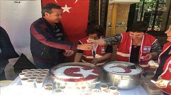 TÜRK KIZILAYI DEMEK PAYLAŞMAK DEMEK