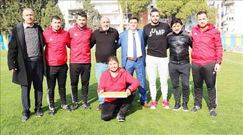 Menemen Belediyespor´a Moral Tatlısı