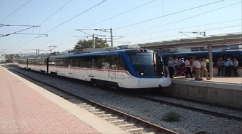 Tren seti ile peron arasına sıkışan kişi öldü