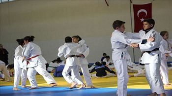 Menemen Judo Turnuvası´na Tam Not