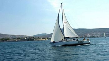 FOÇA'DA REGATA FIRTINASI 