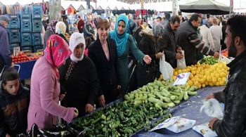  AK Parti Aday Adayı Nermin Alpdoğan Menemen'de 