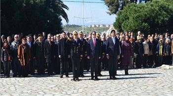 Çanakkale Zaferi Foça'da da Törenlerle Kutlandı