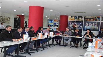 GDZ Elektrik Muhtarları Dinliyor