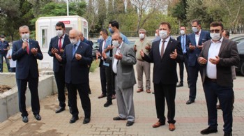 İzmir Valisi Köşger, Menemen'de Kur'an kursu ek binası temel atma törenine katıldı