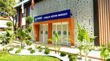 MENEMEN'DE ÜCRETSİZ HİZMETLER 100'E ULAŞTI