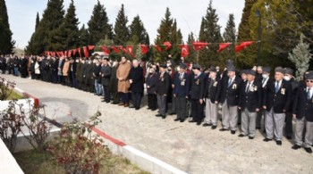 MENEMEN’DE ÇANAKKALE ZAFERİ’NİN 107. YILDÖNÜMÜ KUTLANDI