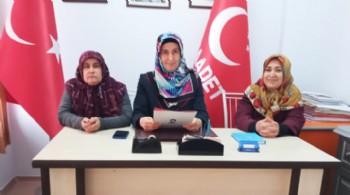 SAADET PARTİSİ MENEMEN İLÇE KADIN KOLLARI ÇALIŞAN GAZETECİLER GÜNÜNÜ KUTLADI