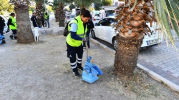 Temizlik seferberliği İzmir’in her köşesine yayılıyor